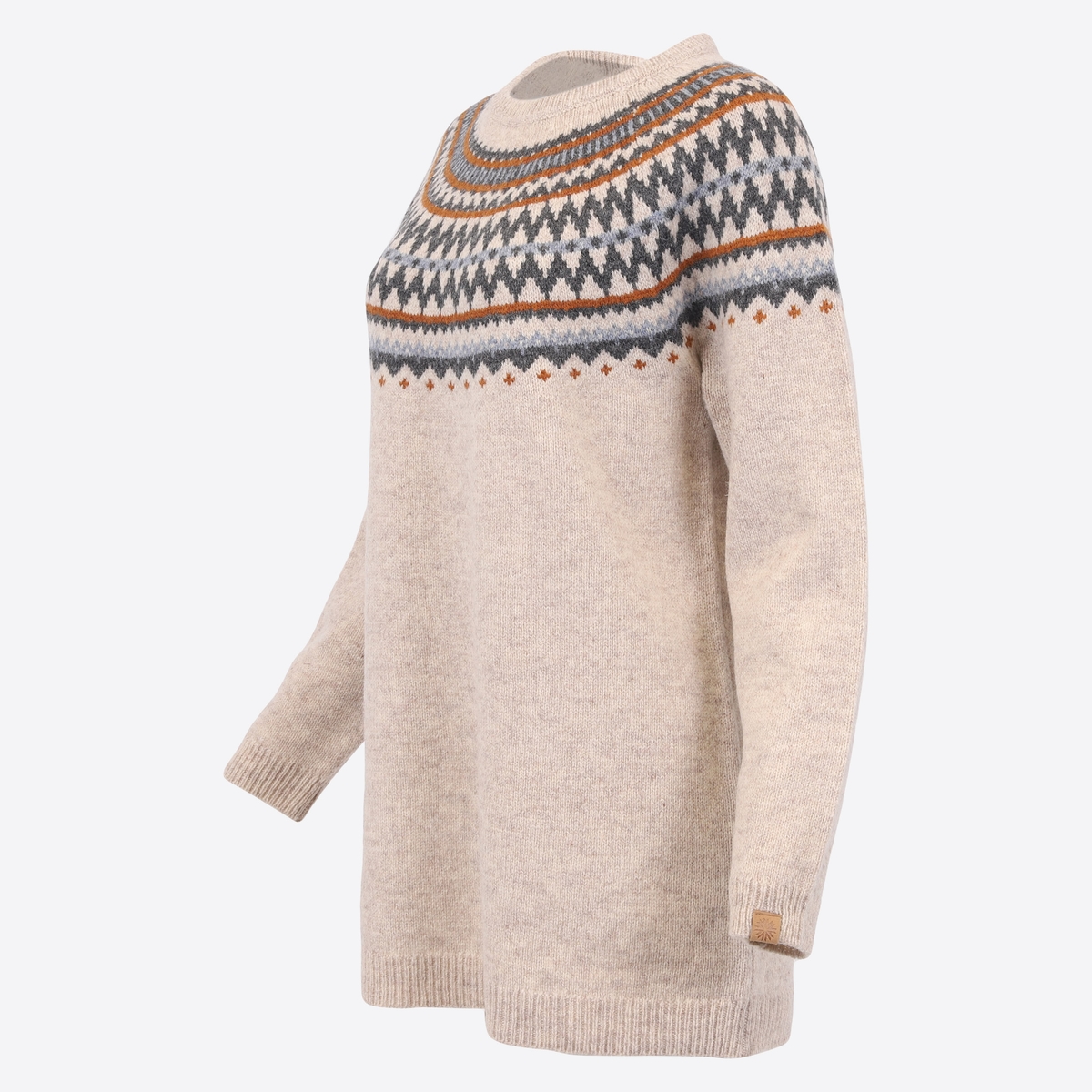 dyngjufjoll-wool-scandinavian-long-sweater_25.jpeg